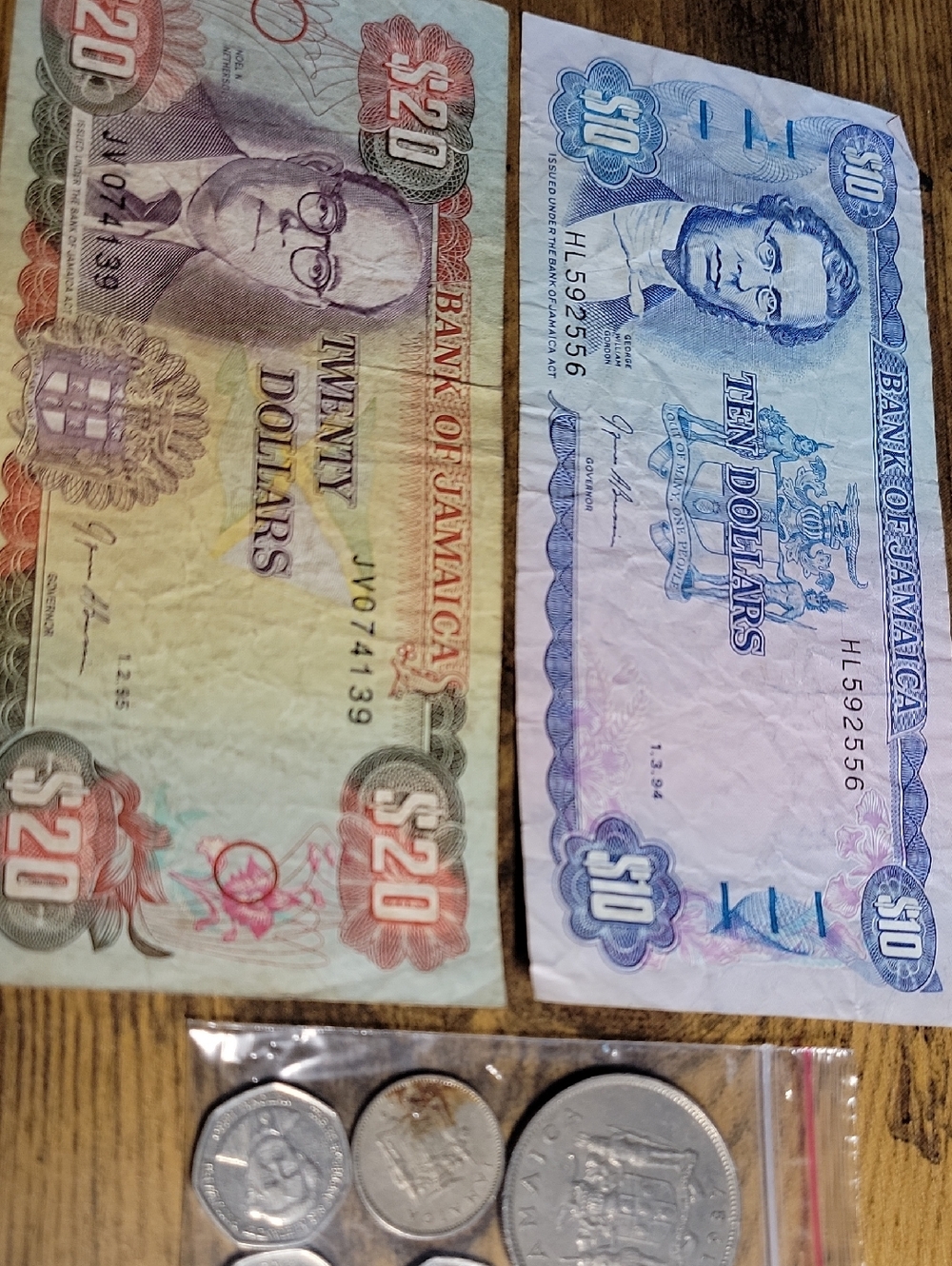 Jamaica Currency Lot - 20 and 10 Dollar Notes with Coins